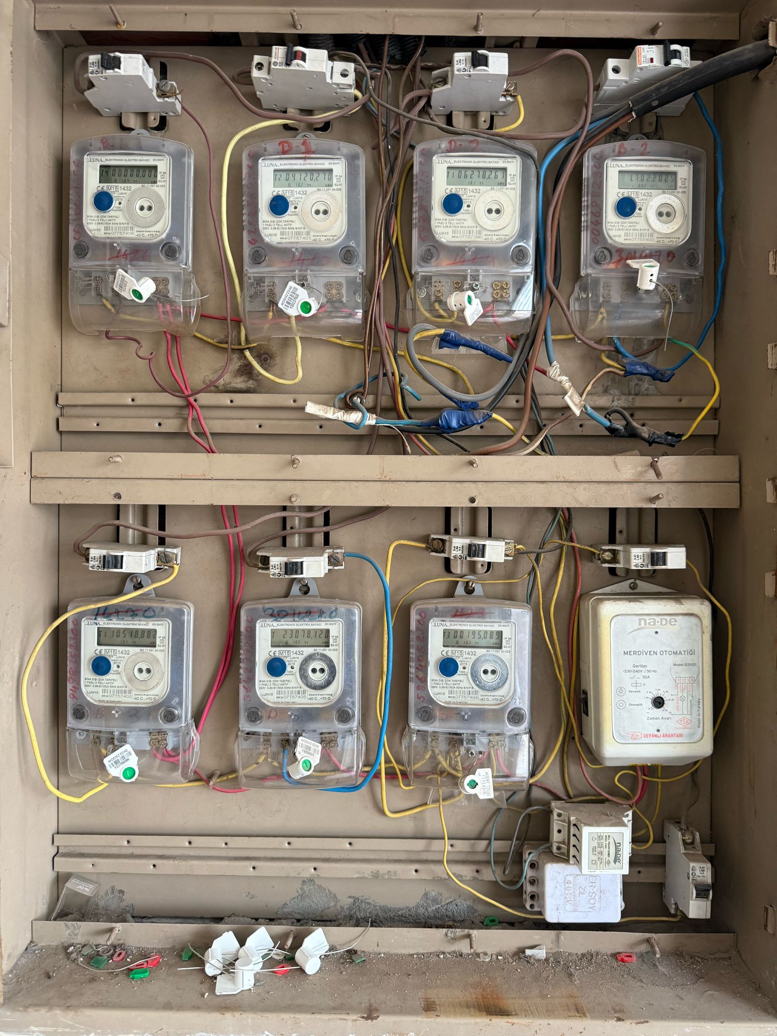 Eski binada yeni elektrik aboneliği ve sayaç panosu